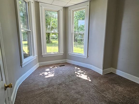 4th image of 601 Highland Way #1S