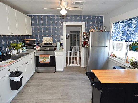 5th image of 2852 60TH AVENUE N