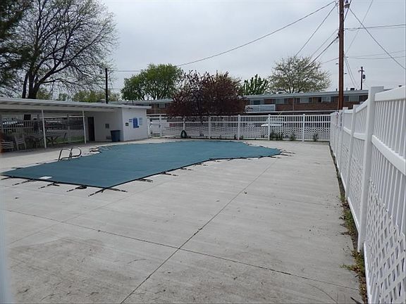 4th image of 861 E Maple View Dr APT 10