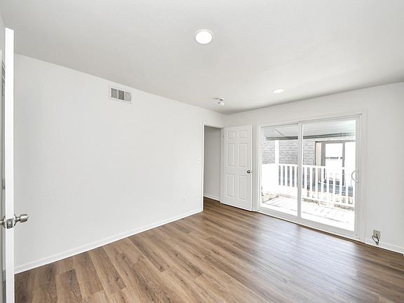 4th image of 12068 Beechnut St #C