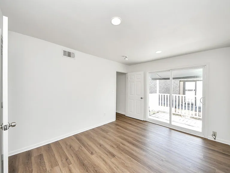 12068 Beechnut St #C — Photo 34