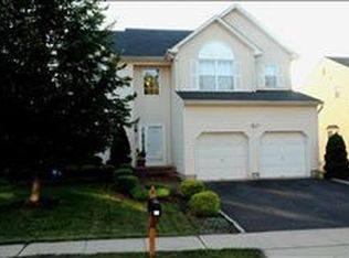 35 Shaffer Rd, Bridgewater, NJ 08807