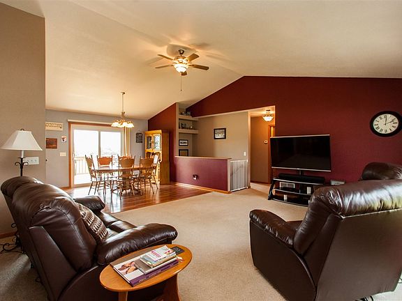 5th image of 2938 N Dr