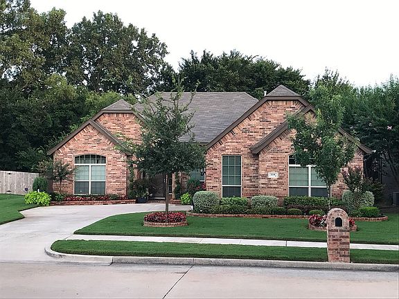 2nd image of 1148 Lakeside Dr