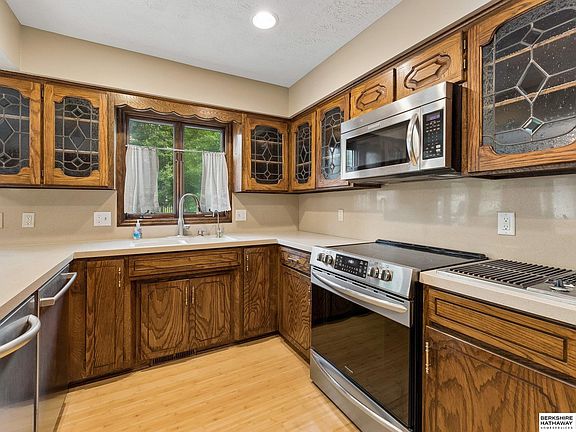 2nd image of 603 Dearborn Cir
