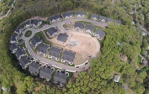 1st image of 25 Grey Wolf Dr