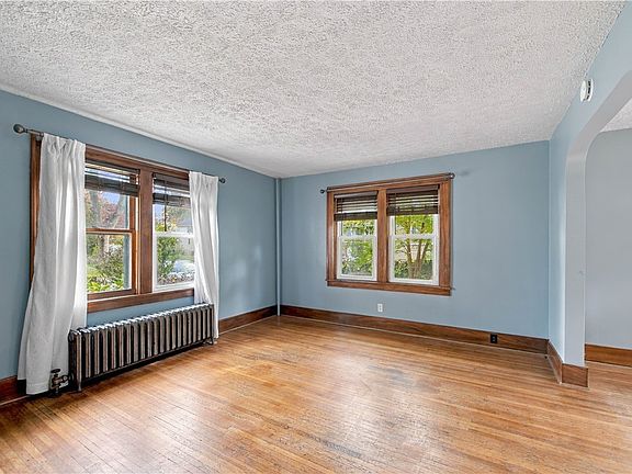 5th image of 352 Estall Rd