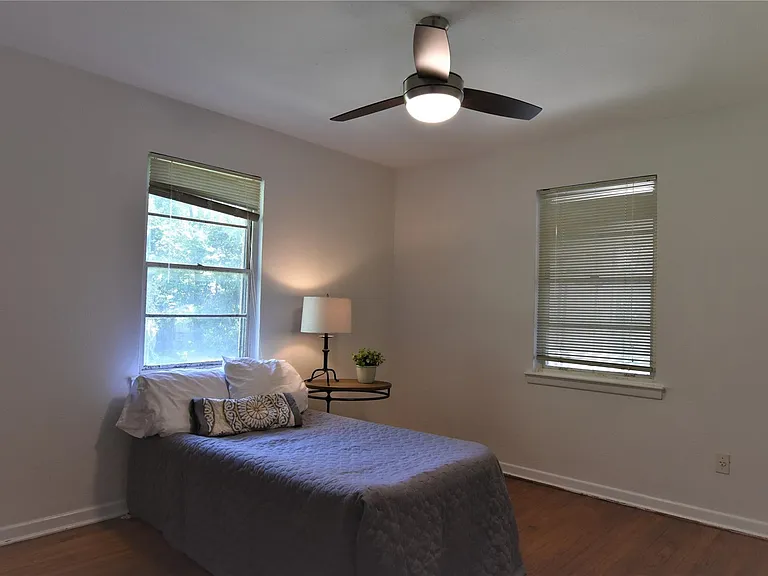 1202 Sunnyside Ave — Photo 12