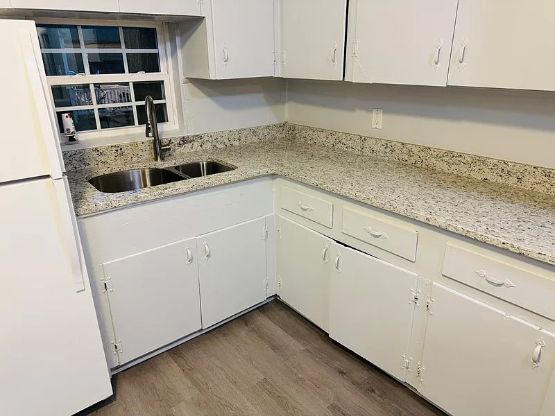 2512 Rockwood Dr. — Photo 3