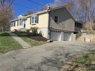 94 Gleneida Ridge Rd, Carmel, NY 10512