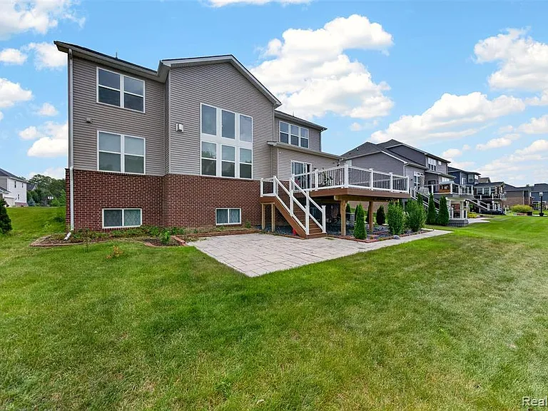 4160 Walcott Dr — Photo 34