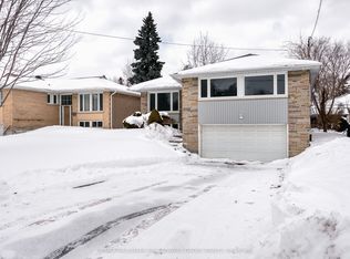 238 Searle Ave, Toronto, ON M3H 4B9