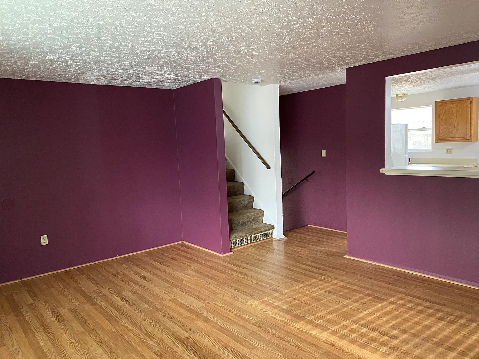 3 bed, 1.5 bath, 1396 sqft, $1,400 — Photo 4