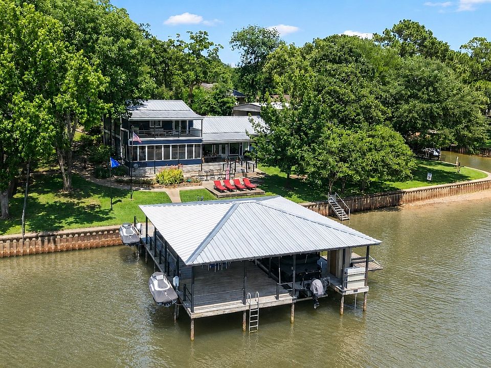 1st image of 154 Bayside Cir