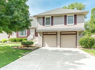 14740 S Homestead Dr, Olathe, KS 66062