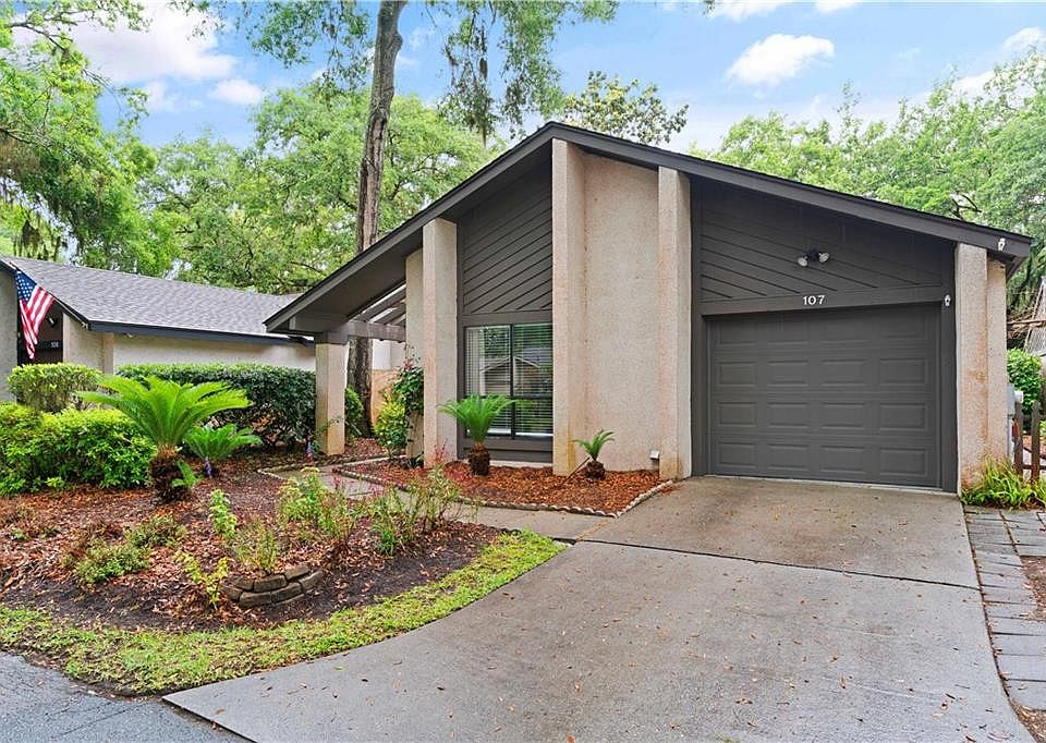 1st image of 107 Linkside Dr