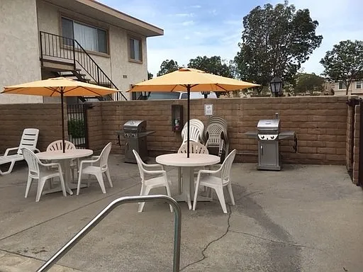1675 Chapel Dr — Photo 43