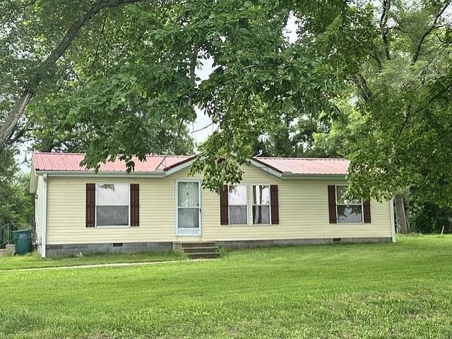 2nd image of 18509 S 1600th Rd
