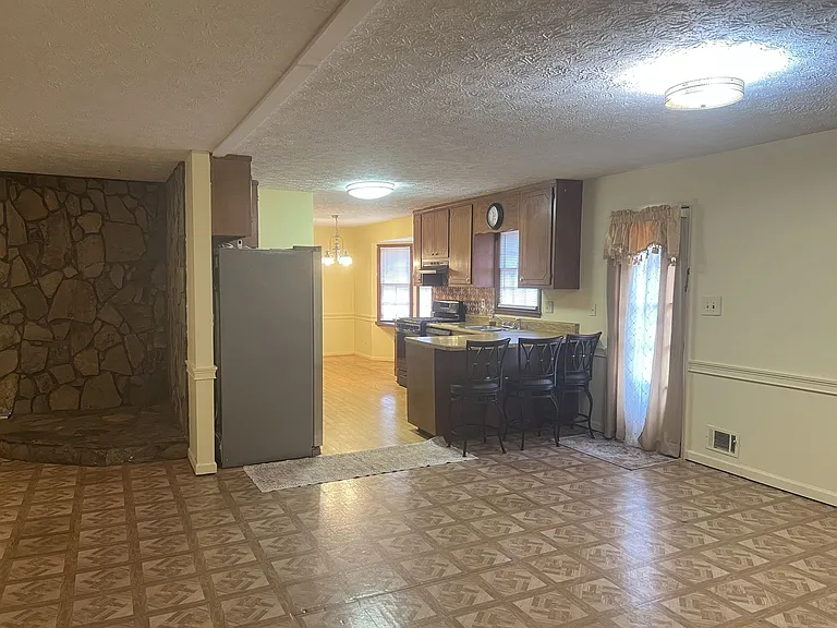 40 Wagon Wheel Dr — Photo 9