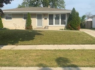 6074 N 95th St, Milwaukee, WI 53225