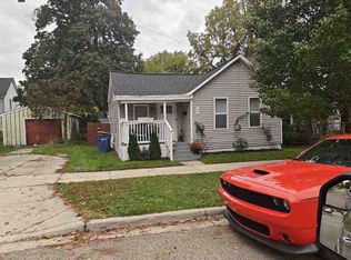 156 Dale St NE, Grand Rapids, MI 49505