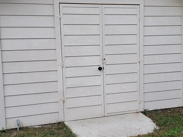 Primrose Dr — Photo 16