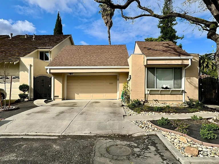 2340 Park Ave — Photo 1
