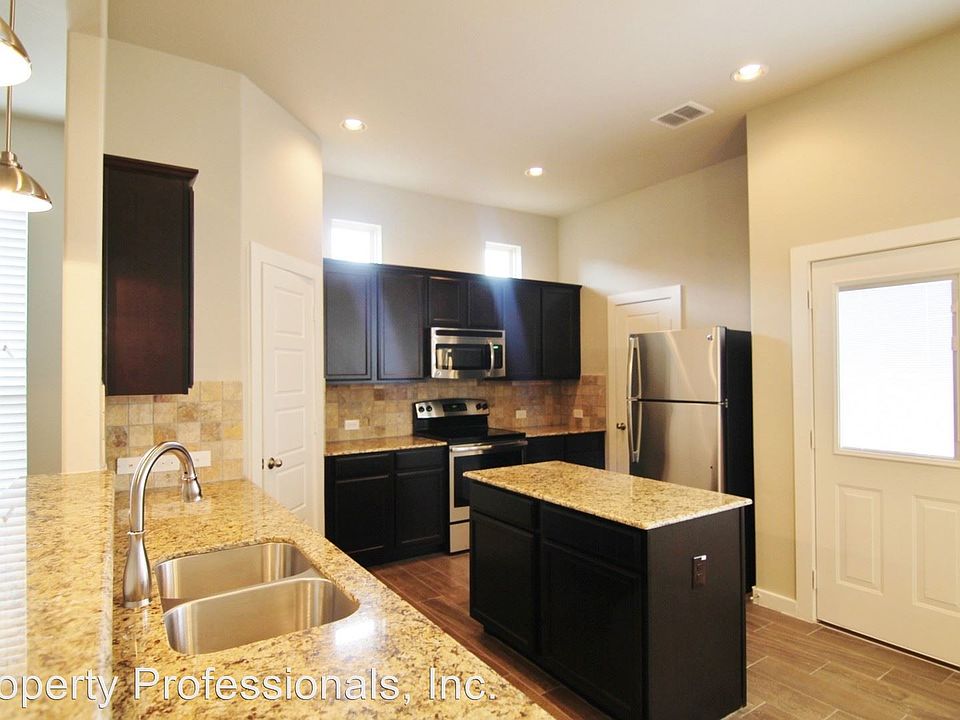1st image of 505 Creekside Frst