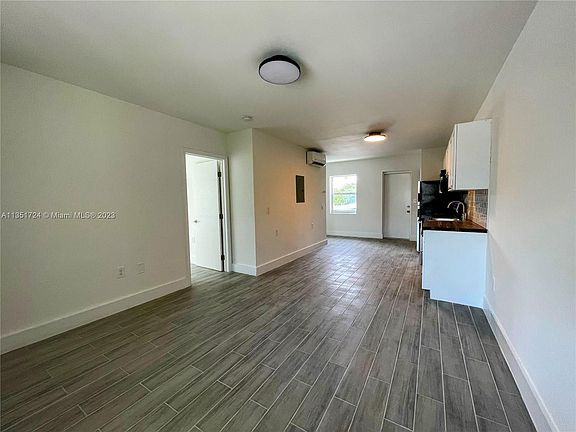 5th image of 455 NE 62nd St #2