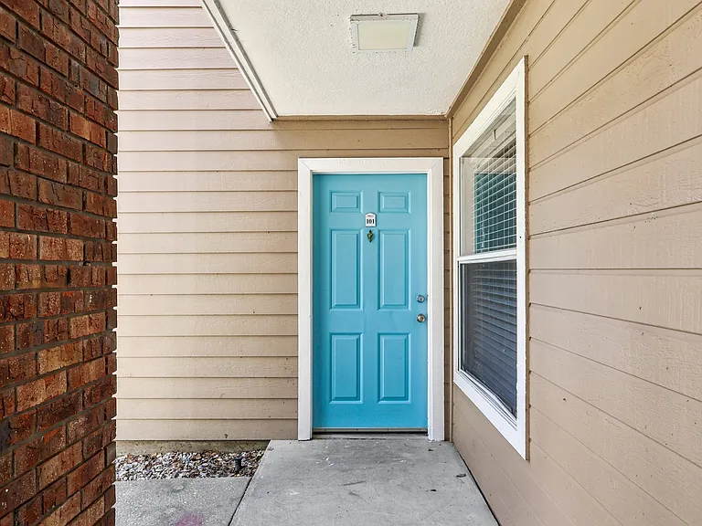 Private Entrance