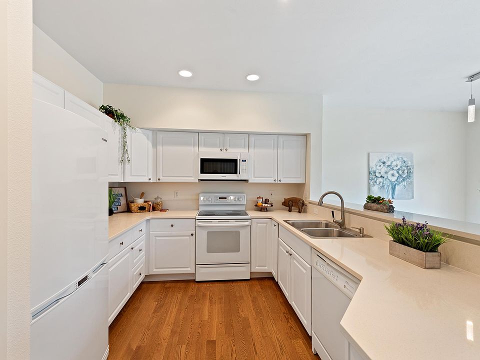 1st image of 23744 SE 36th Ln