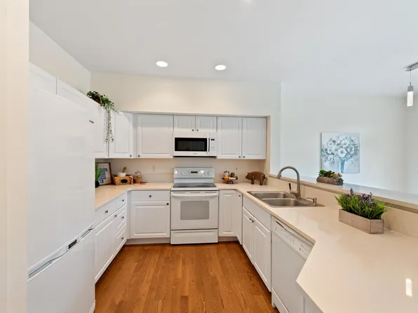 23744 SE 36th Ln, Issaquah, WA 98029