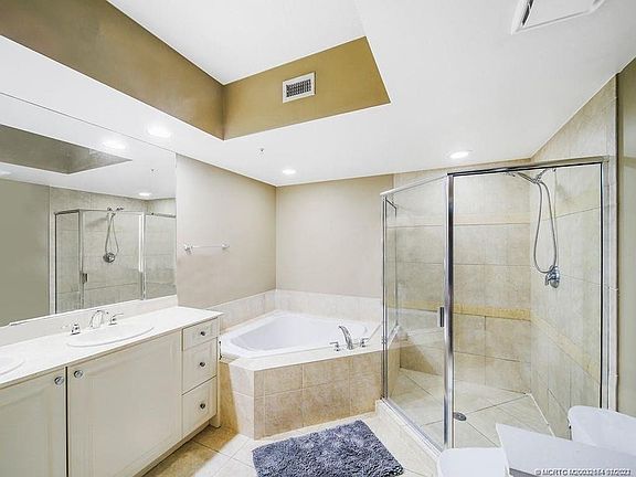 4th image of 275 NW Flagler Ave APT 302