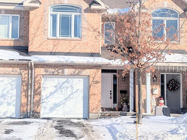 210 Talltree Cres, Ottawa, ON K2S 0A9