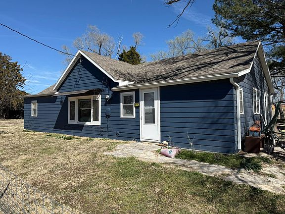 2nd image of 130 Parkview Rd