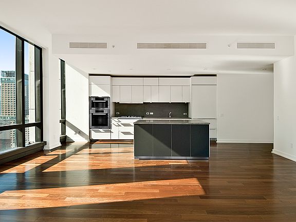 3rd image of 101 Warren St APT 1860
