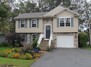 121 McKivison Ct, State College, PA 16803