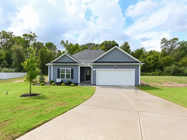 402 Lyon Estates Dr, La Grange, NC 28551