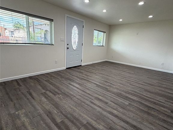 5th image of 5875-5877 Challen Ave