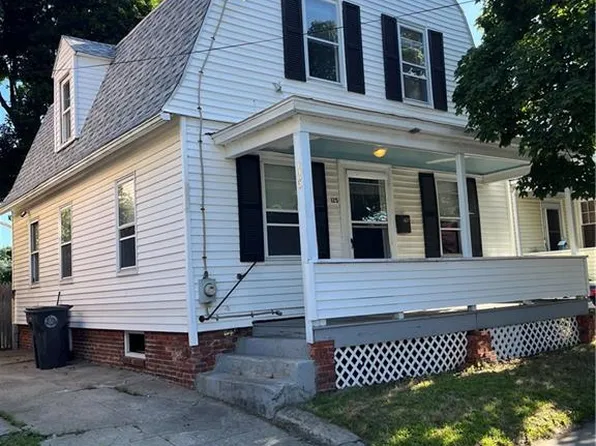 125 Smith St, Cranston, RI 02905