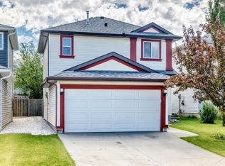 87 W Citadel Peak Cir NW, Calgary, AB T3G 4H6