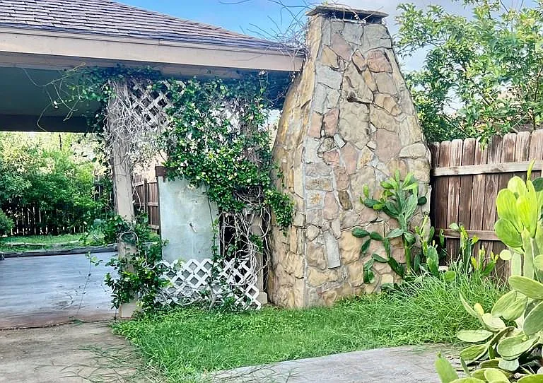 1683 Artemisa Ave — Photo 25