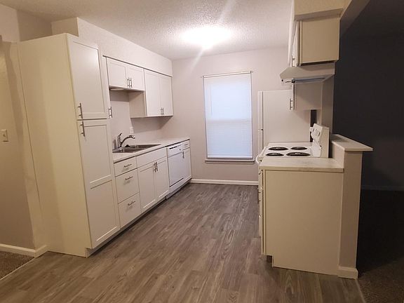 5th image of 401 NW 3rd St #405-A