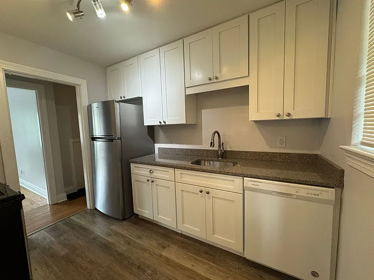 2079 Douglass Blvd — Photo 6