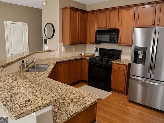 5th image of 1827 Orange Grove Pl SW