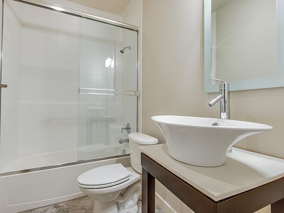 5th image of 4235 Holland Ave APT B