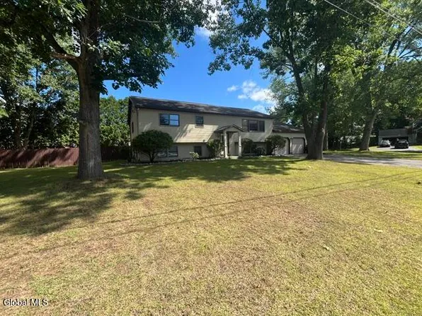 12 Worden Drive, Saratoga Springs, NY 12866