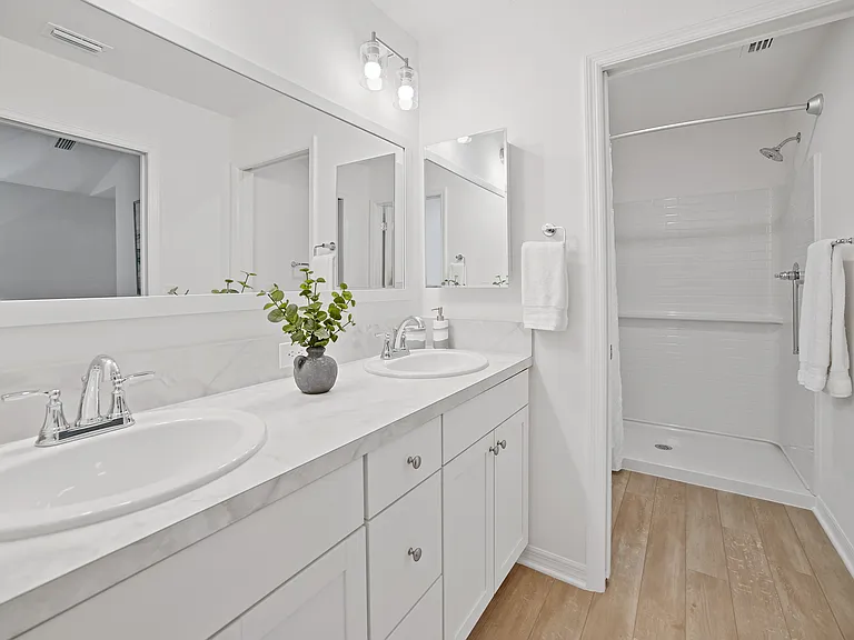 7661 Rutherford Ln — Photo 18