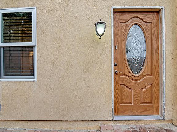 5th image of 8900 1/2 Farralone Ave