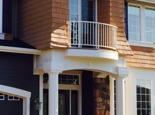 803 S 38th Ct, Renton, WA 98055